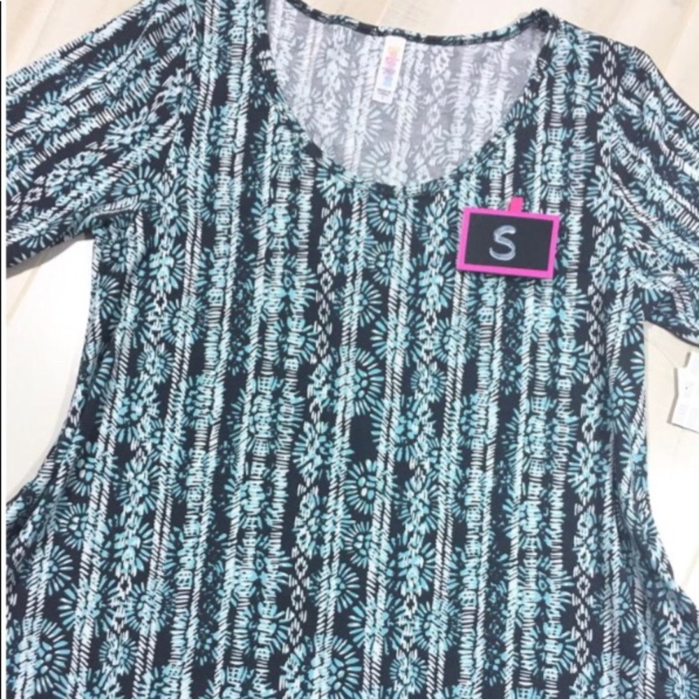 LuLaRoe Perfect T BNWT
